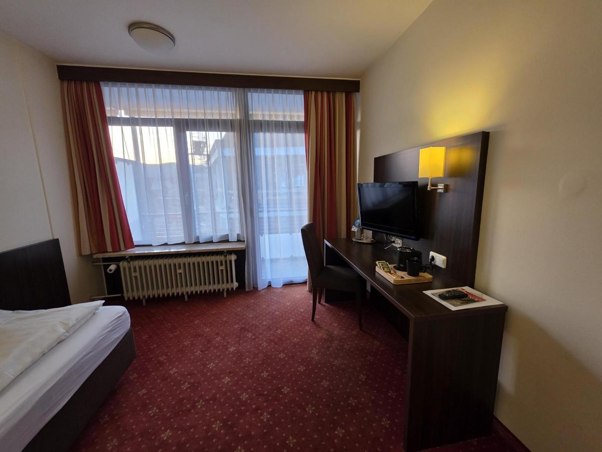 Hotel Restaurant Sonne-Post Murrhardt Экстерьер фото